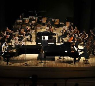 Rivivete online  le emozioni del concerto per tre pianoforti di Mozart