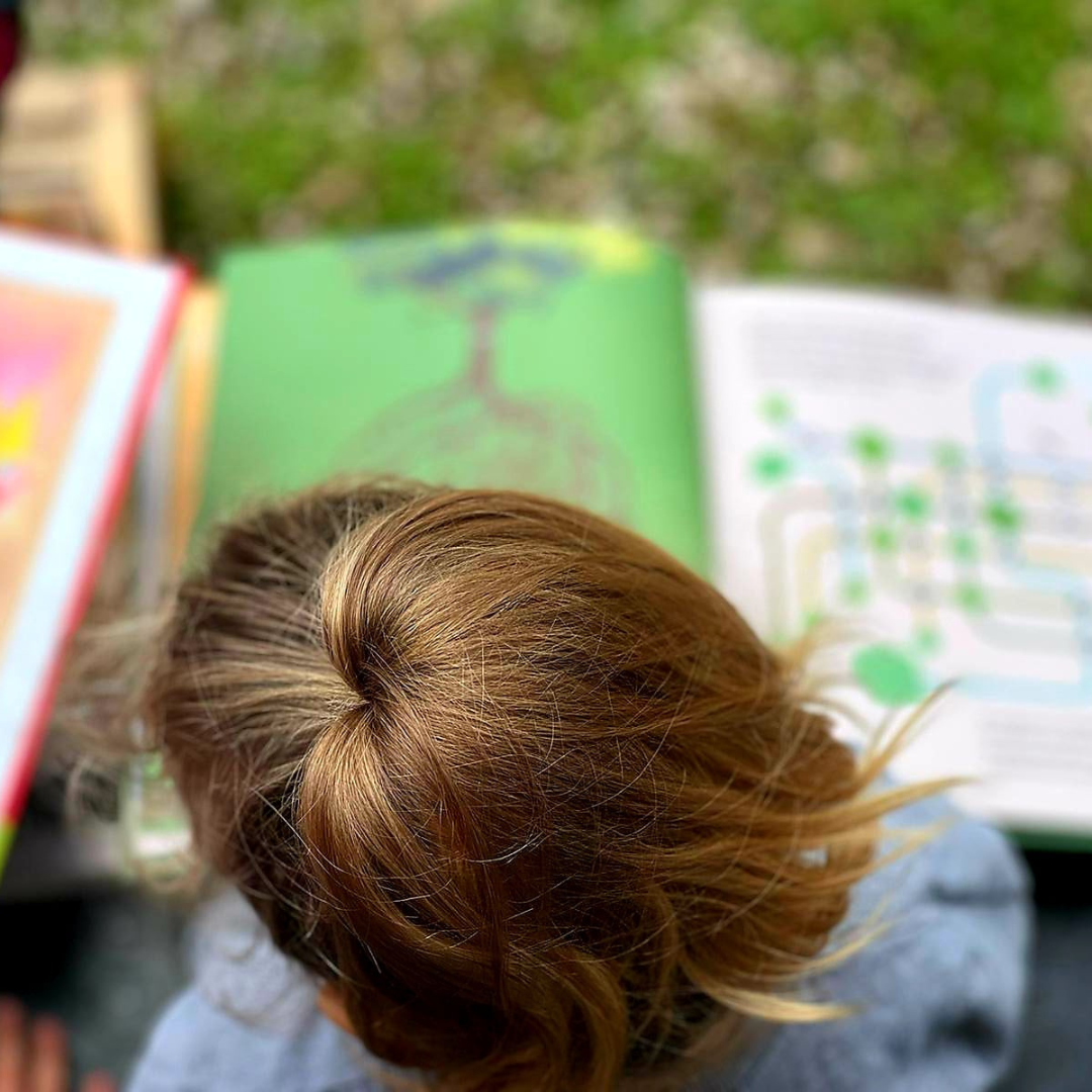 Bambine/i e ragazze/i in Biblioteca
