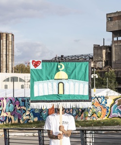 WIDE - bandiere narranti